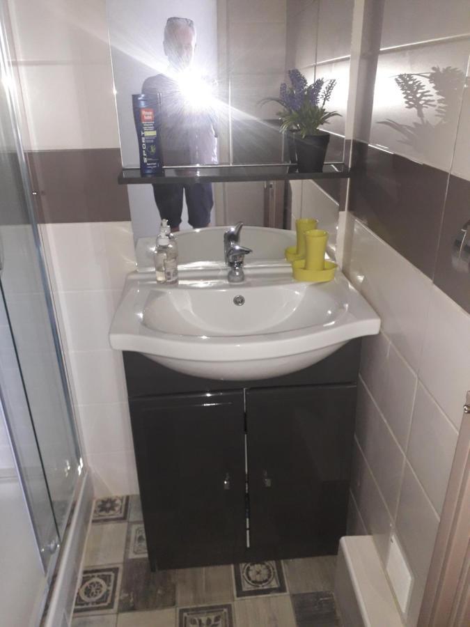 Residence d'Anjou - Grand studio avec balcon et parking privatif Perpignan Extérieur photo