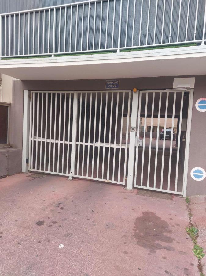 Residence d'Anjou - Grand studio avec balcon et parking privatif Perpignan Extérieur photo